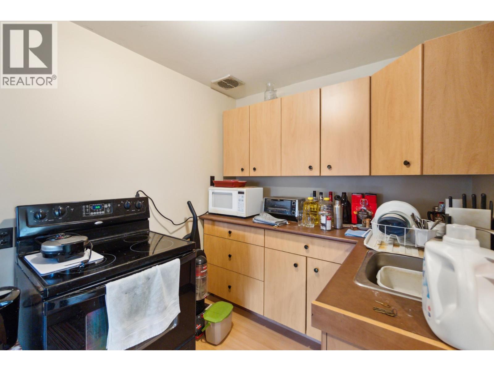 525 11th Avenue, Castlegar, British Columbia  V1N 1J6 - Photo 65 - 10375048