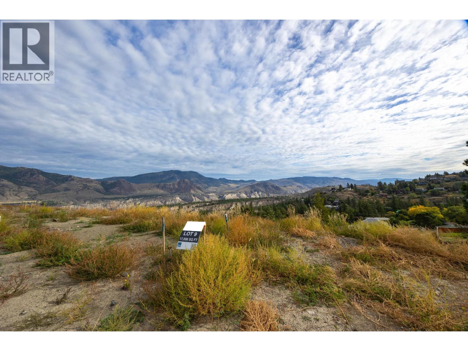 1186 Crestwood Drive, Kamloops, British Columbia  V2H 5G8 - Photo 2 - 10372839