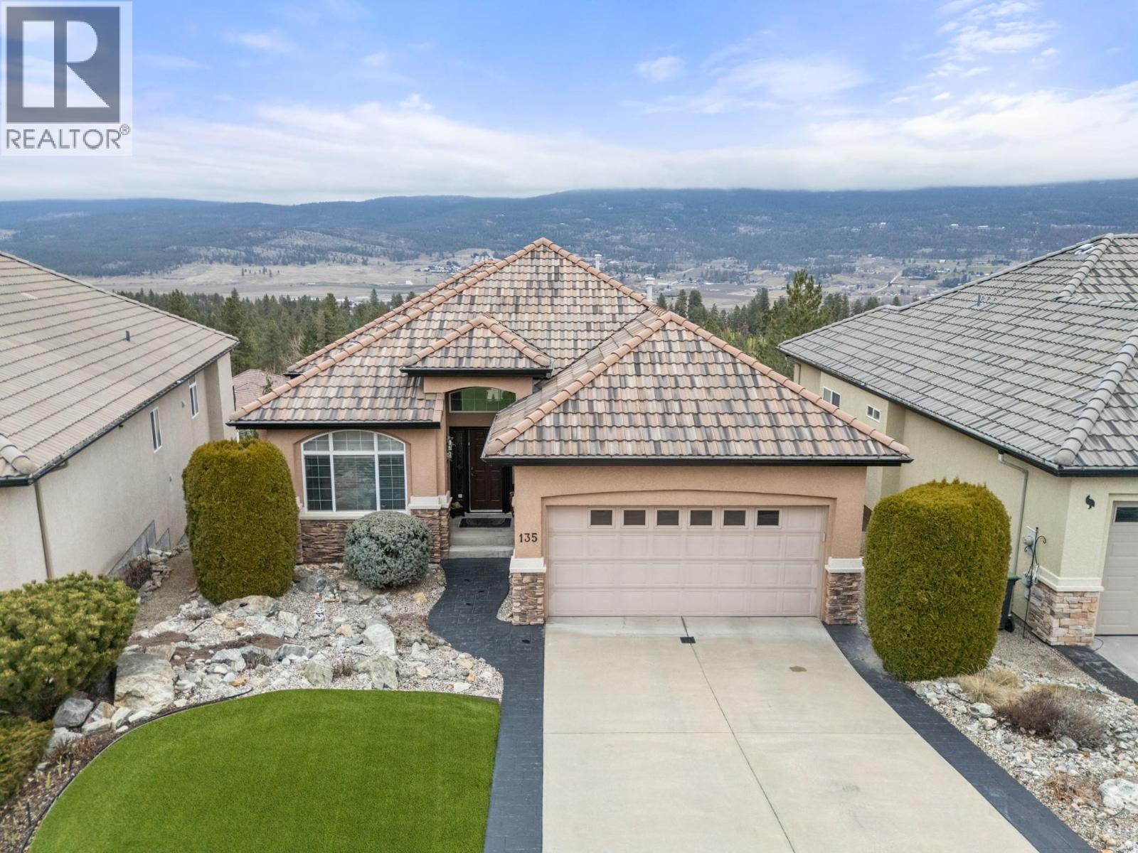 1950 Capistrano Drive Unit# 135, Kelowna, British Columbia  V1V 2N7 - Photo 2 - 10374776