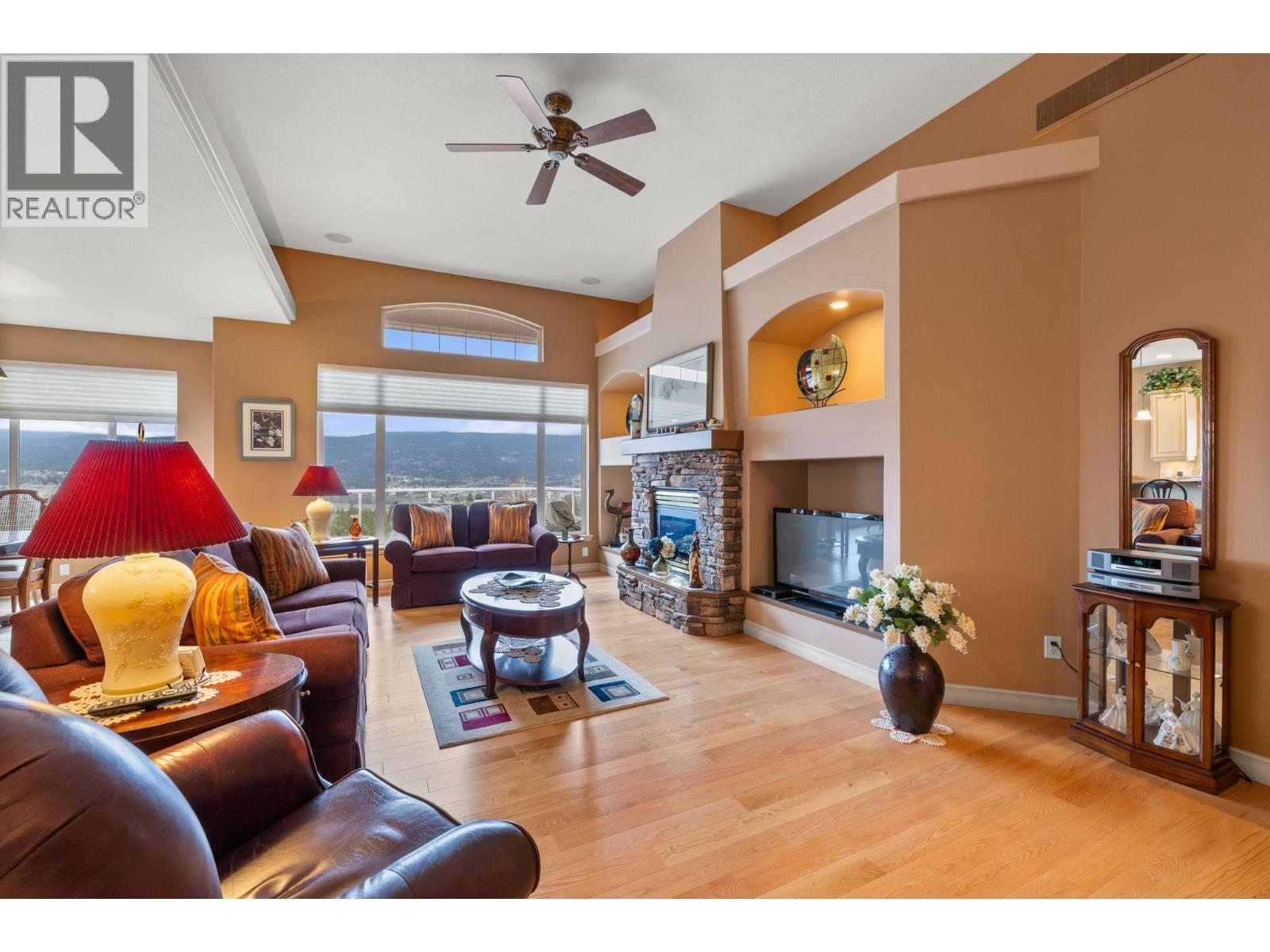 1950 Capistrano Drive Unit# 135, Kelowna, British Columbia  V1V 2N7 - Photo 5 - 10374776