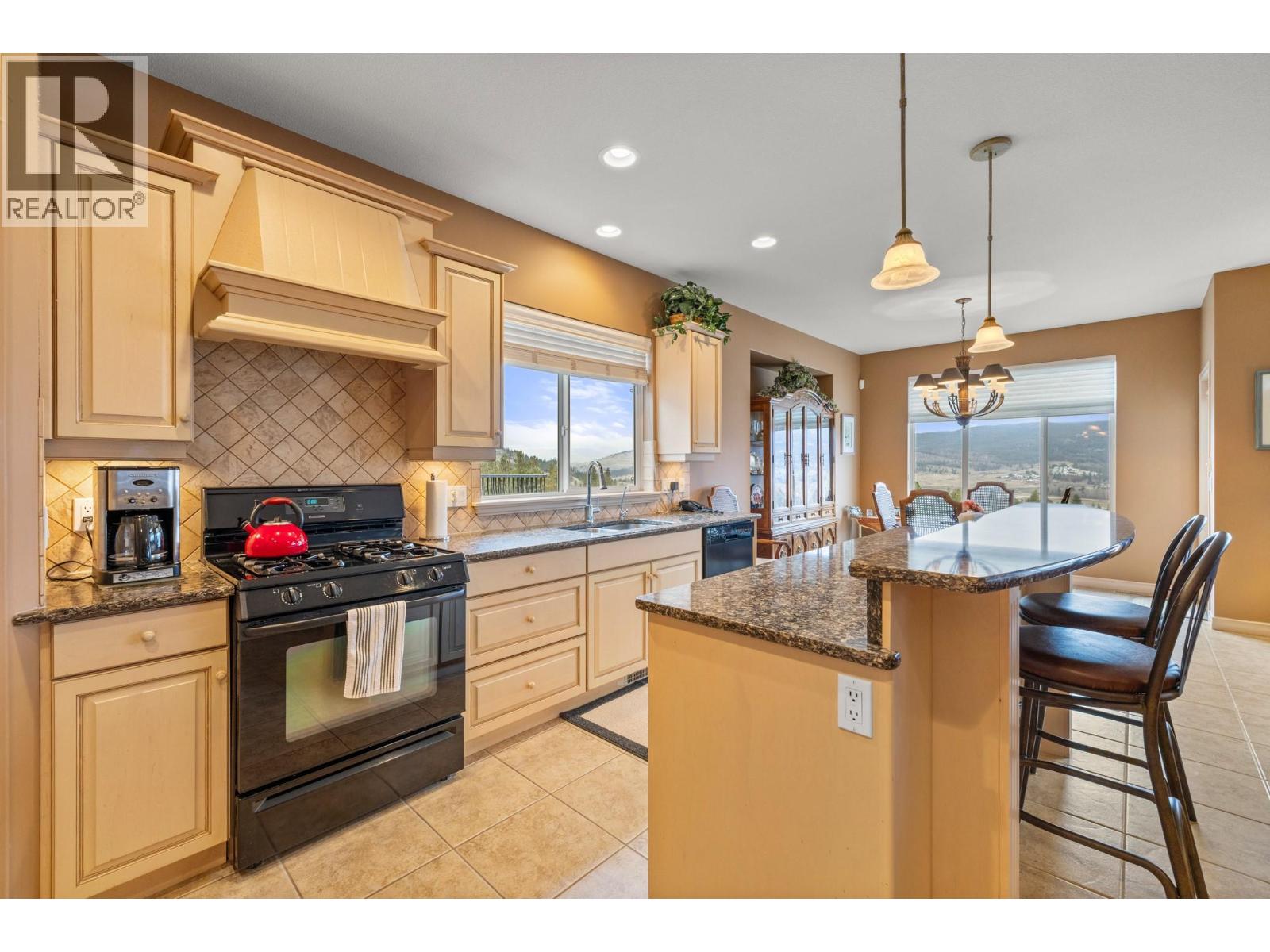 1950 Capistrano Drive Unit# 135, Kelowna, British Columbia  V1V 2N7 - Photo 8 - 10374776