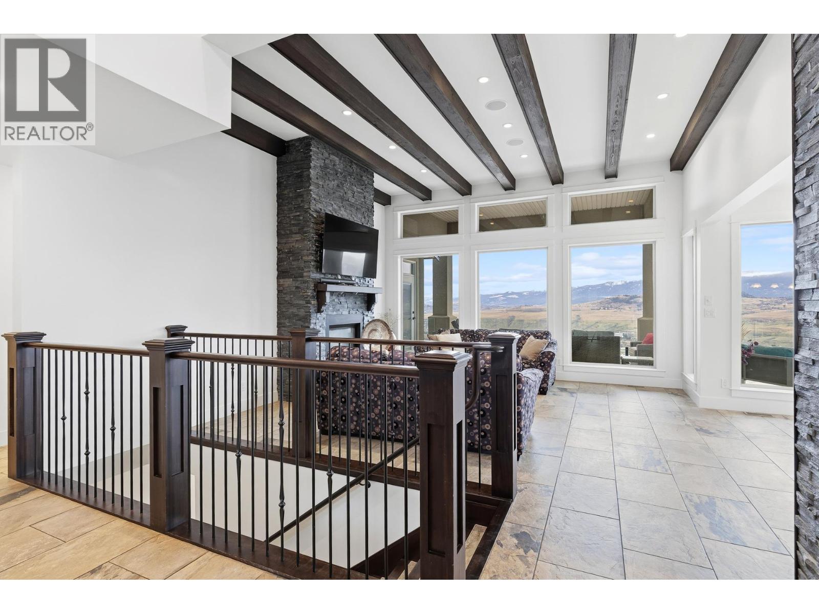 476 Silversage Place, Vernon, British Columbia  V1H 2J2 - Photo 3 - 10375168