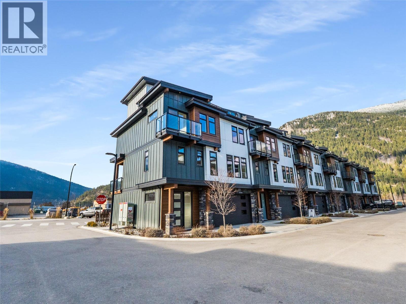 910 Lakeside Drive Unit# 107, Nelson, British Columbia  V1L 6G3 - Photo 2 - 10374823