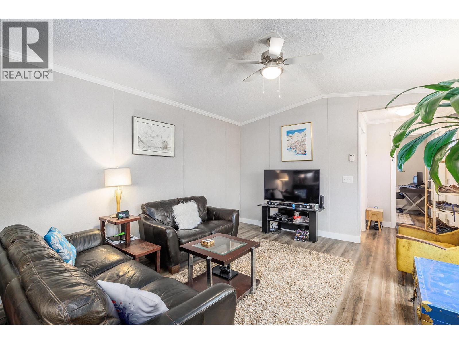 8945 Highway 97n Unit# 74, Kelowna, British Columbia  V4V 2E8 - Photo 4 - 10374596