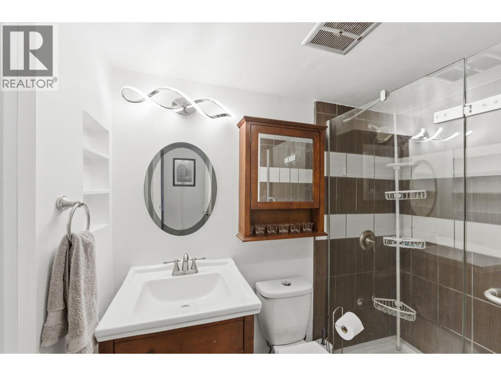 445 All Star Court Unit# 207, Kelowna, British Columbia  V1X 5N7 - Photo 8 - 10375111