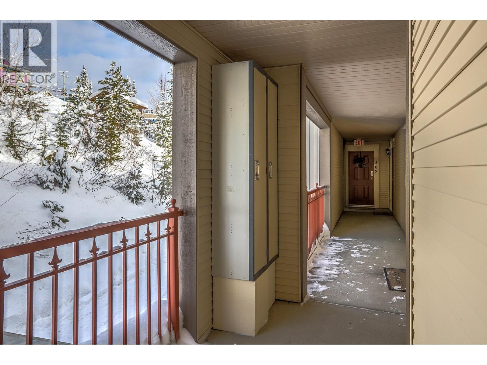 9802 Silver Star Road Unit# 306, Silver Star, British Columbia  V1B 3W9 - Photo 3 - 10374481