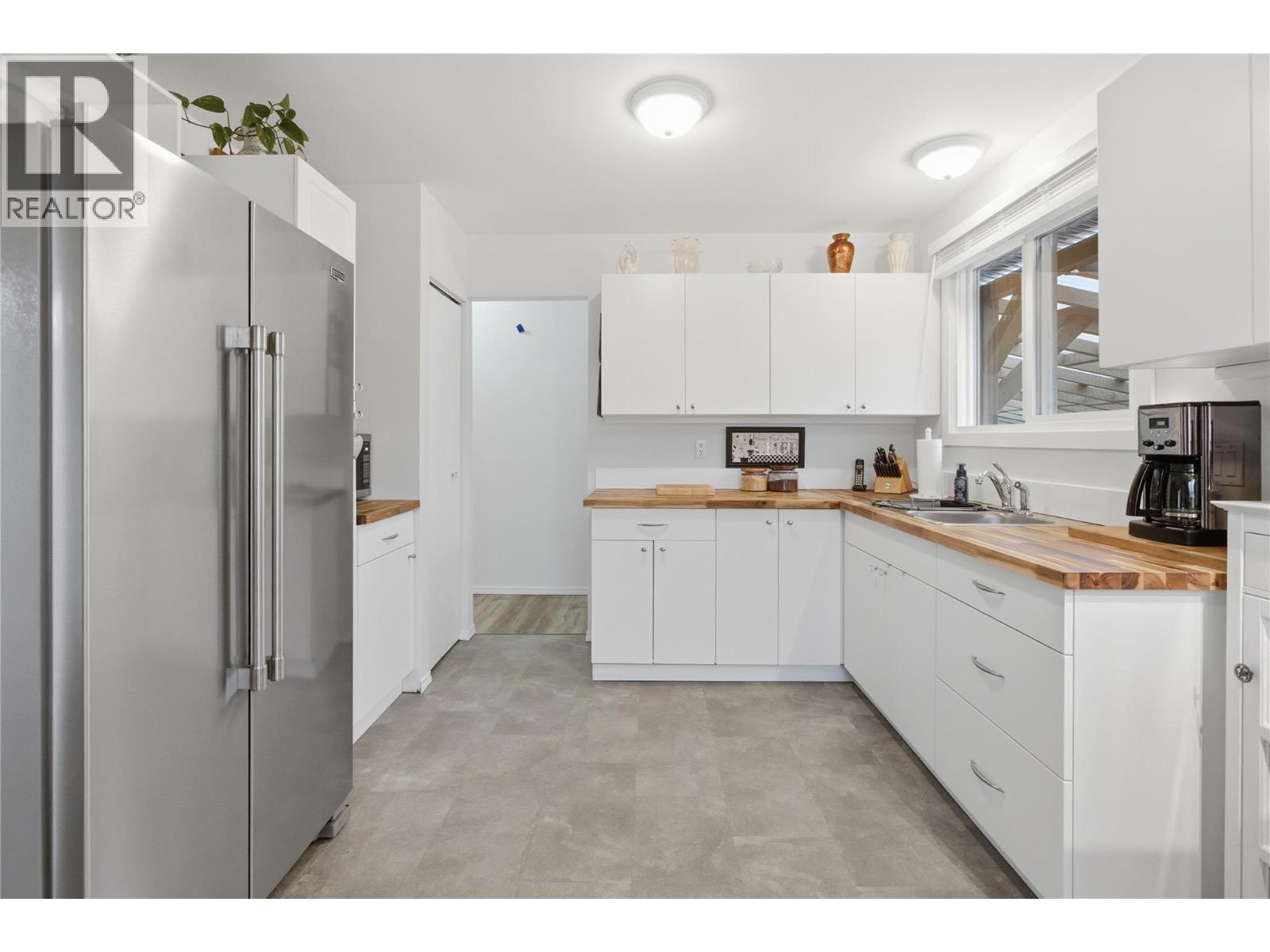 1582 Stage Road, Cache Creek, British Columbia  V0K 1H0 - Photo 6 - 10374804