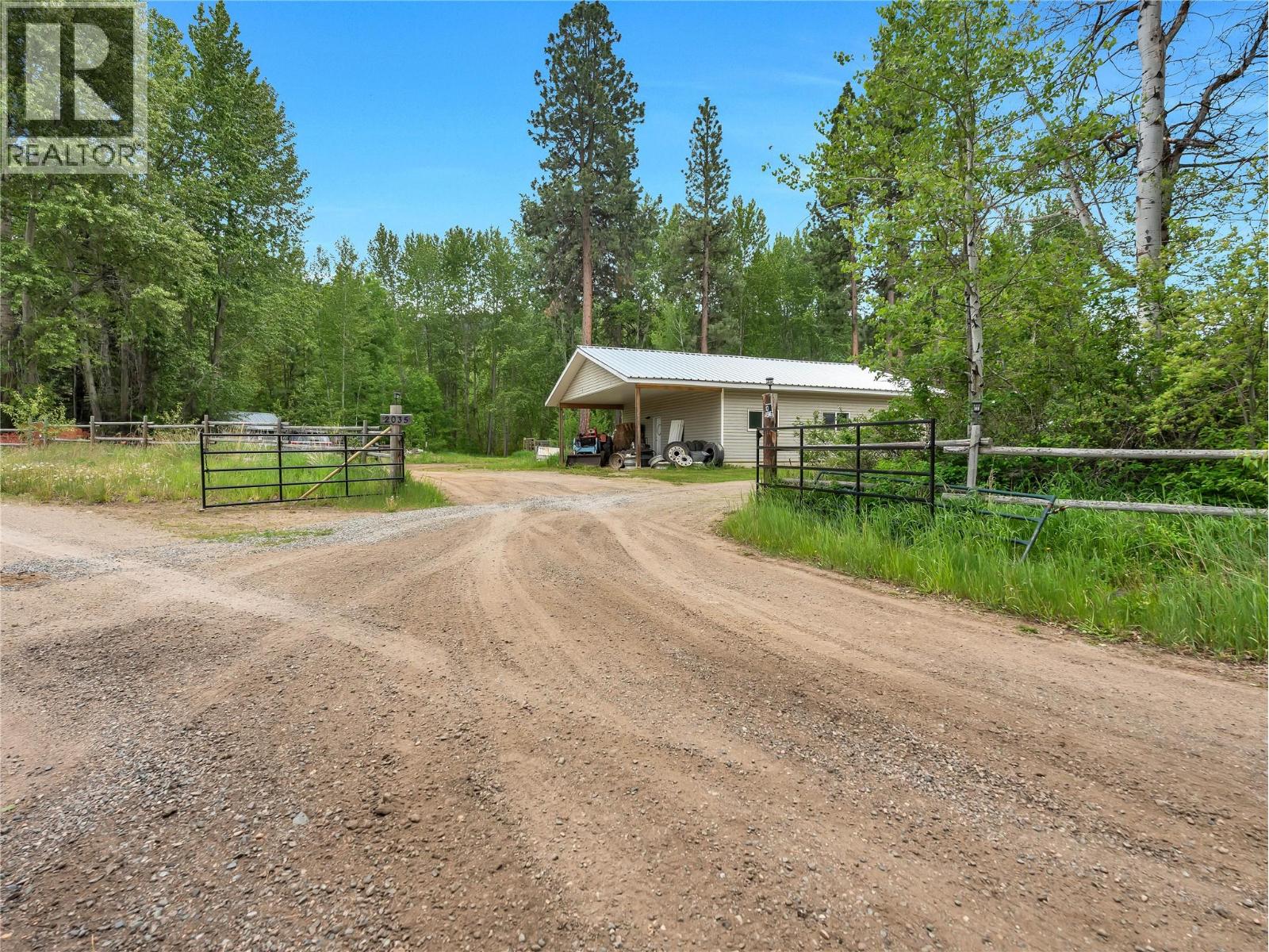 2035 Princeton Summerland Road, Princeton, British Columbia  V0X 1W0 - Photo 10 - 10374882