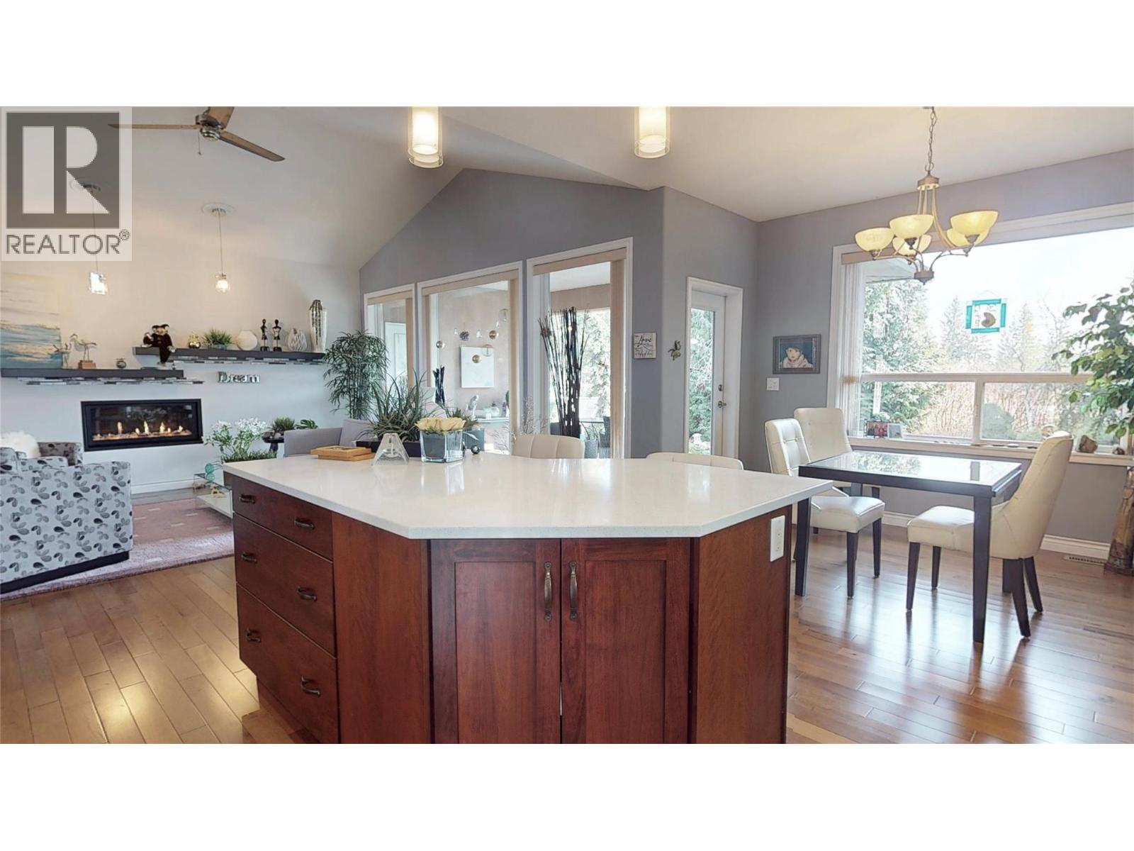 2523 Golf View Crescent, Blind Bay, British Columbia  V0E 1H1 - Photo 12 - 10375105