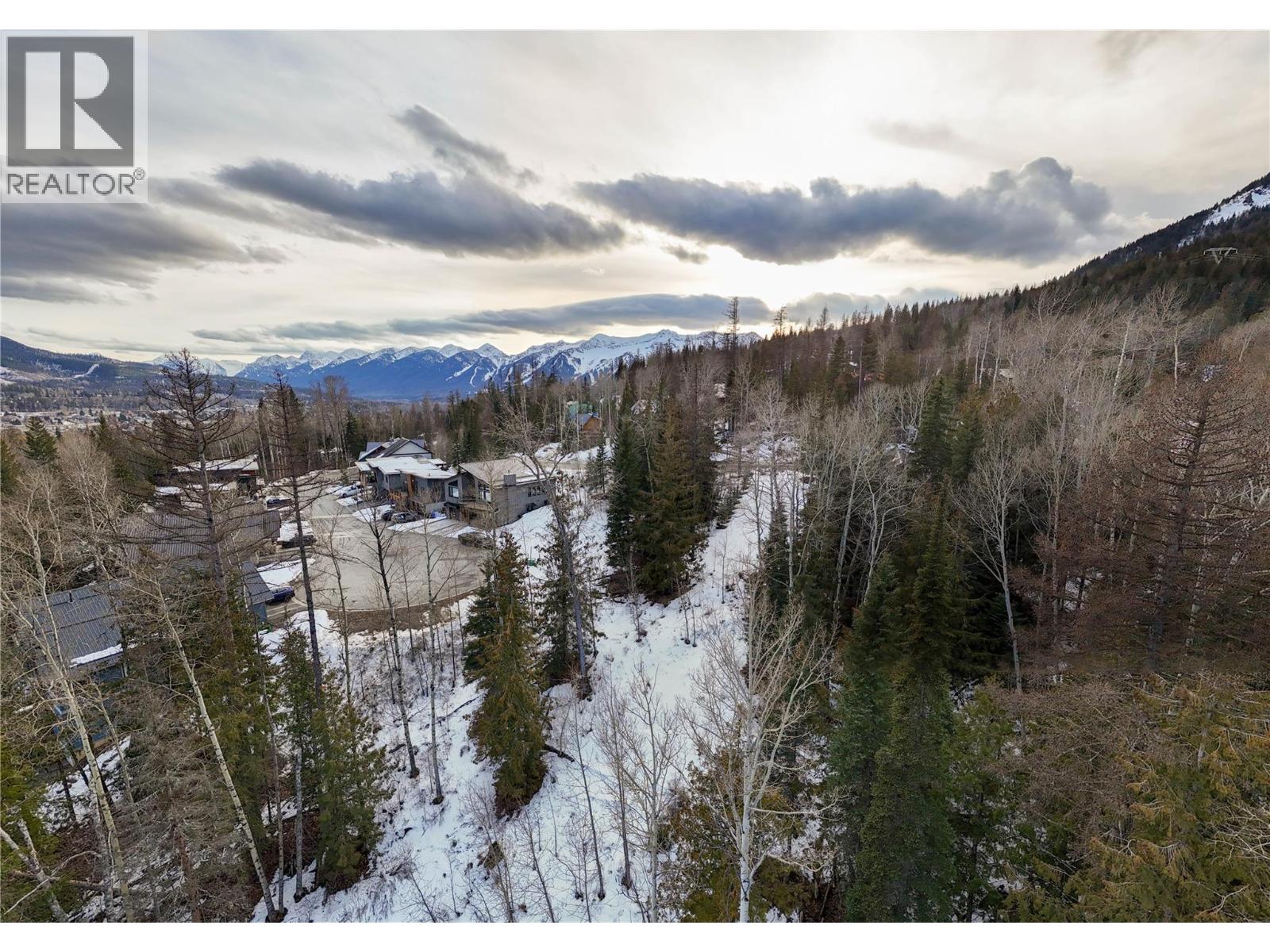 8 Alpine Trail Place, Fernie, British Columbia  V0B 1M5 - Photo 10 - 10375065
