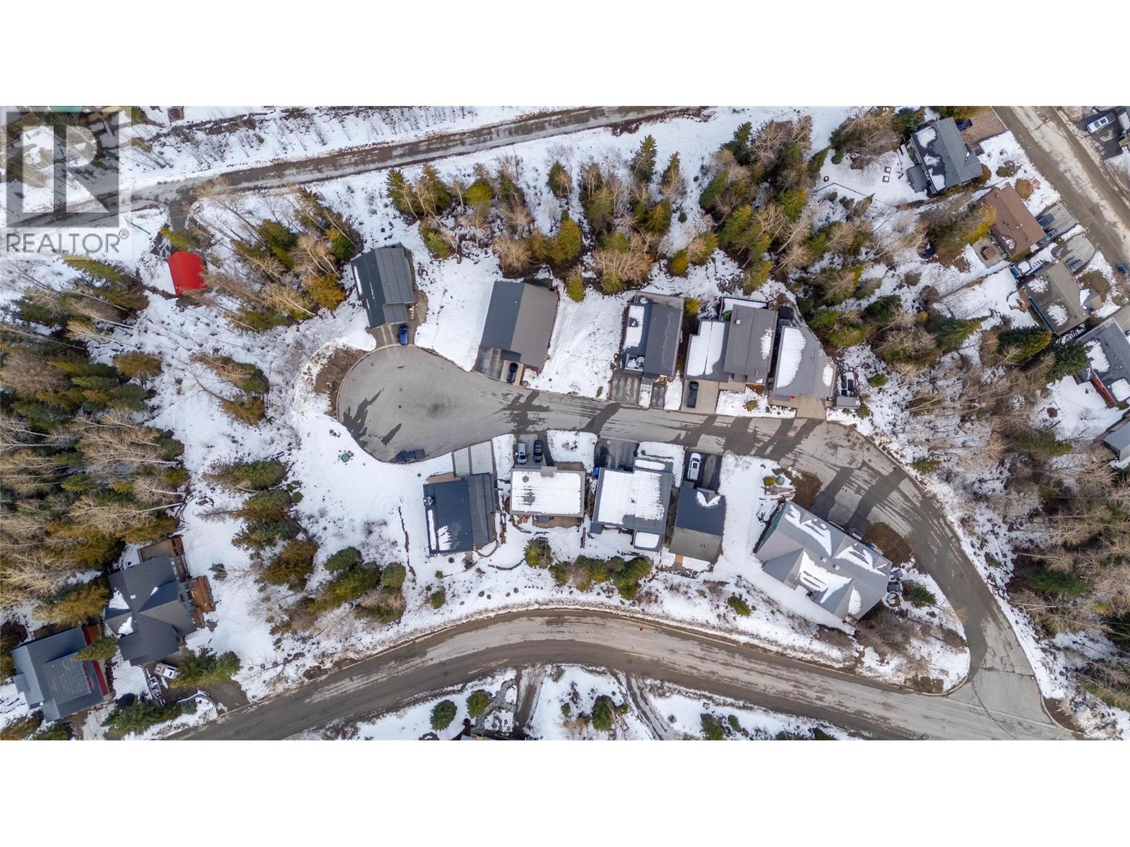 8 Alpine Trail Place, Fernie, British Columbia  V0B 1M5 - Photo 12 - 10375065