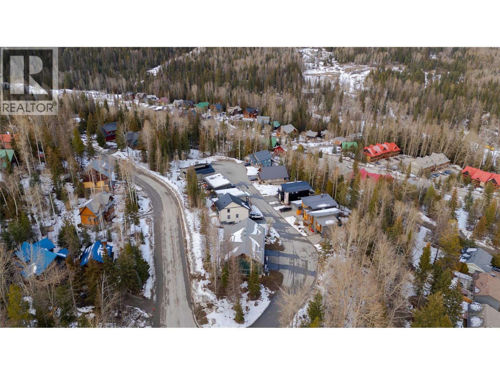 8 Alpine Trail Place, Fernie, British Columbia  V0B 1M5 - Photo 13 - 10375065