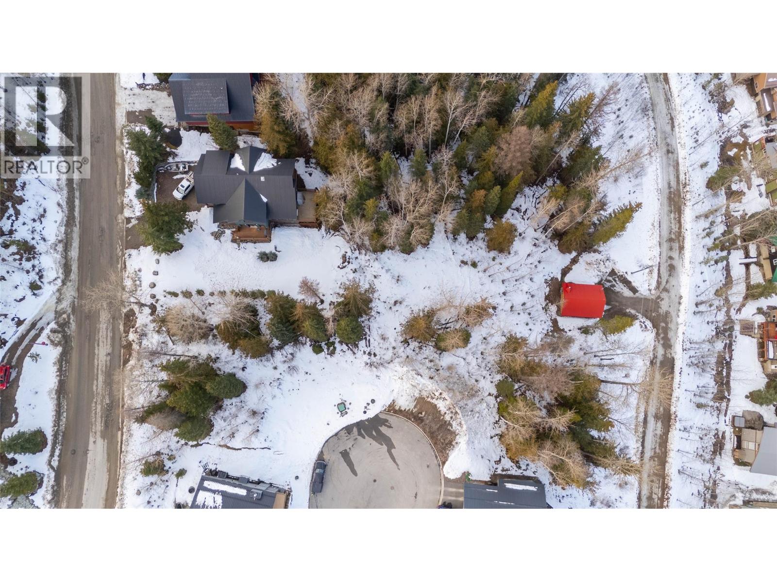8 Alpine Trail Place, Fernie, British Columbia  V0B 1M5 - Photo 14 - 10375065