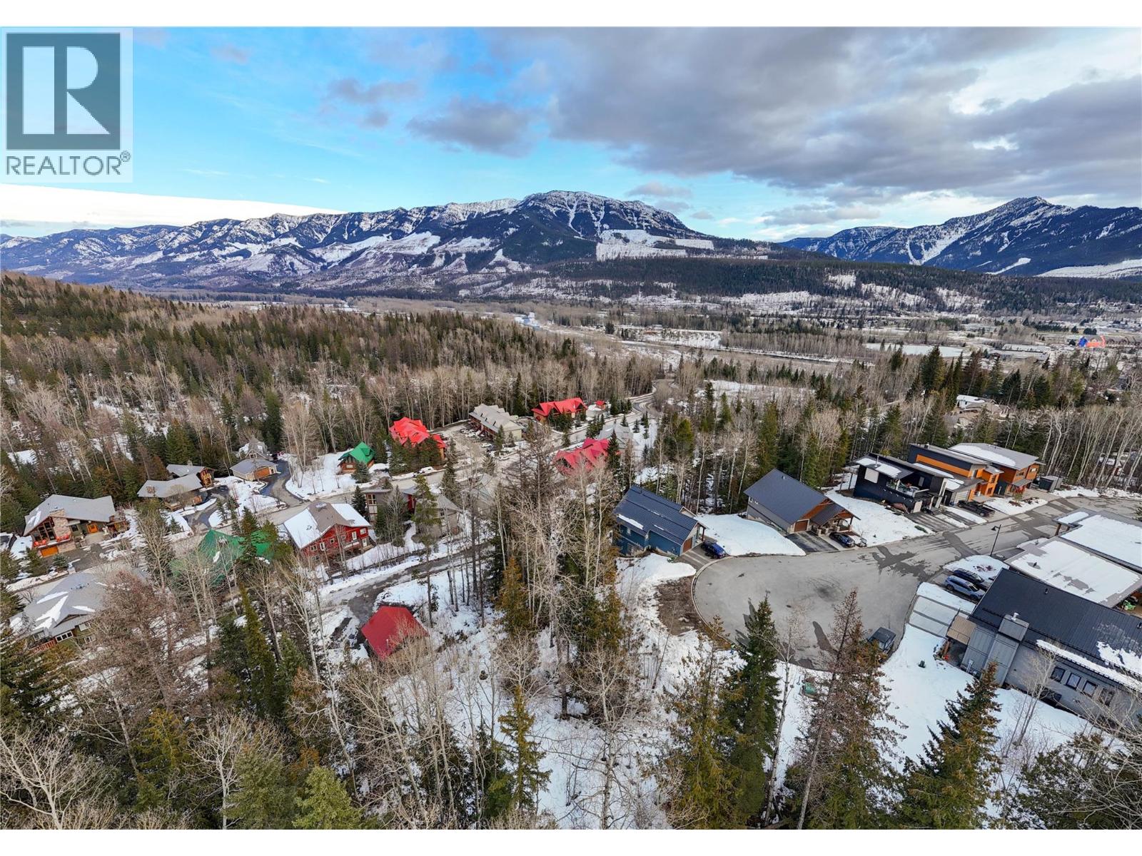 8 Alpine Trail Place, Fernie, British Columbia  V0B 1M5 - Photo 17 - 10375065