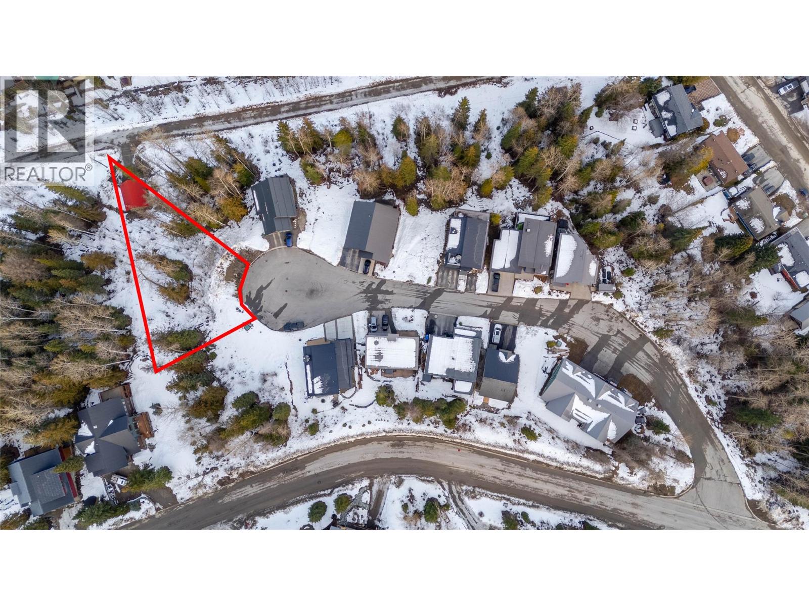 8 Alpine Trail Place, Fernie, British Columbia  V0B 1M5 - Photo 6 - 10375065