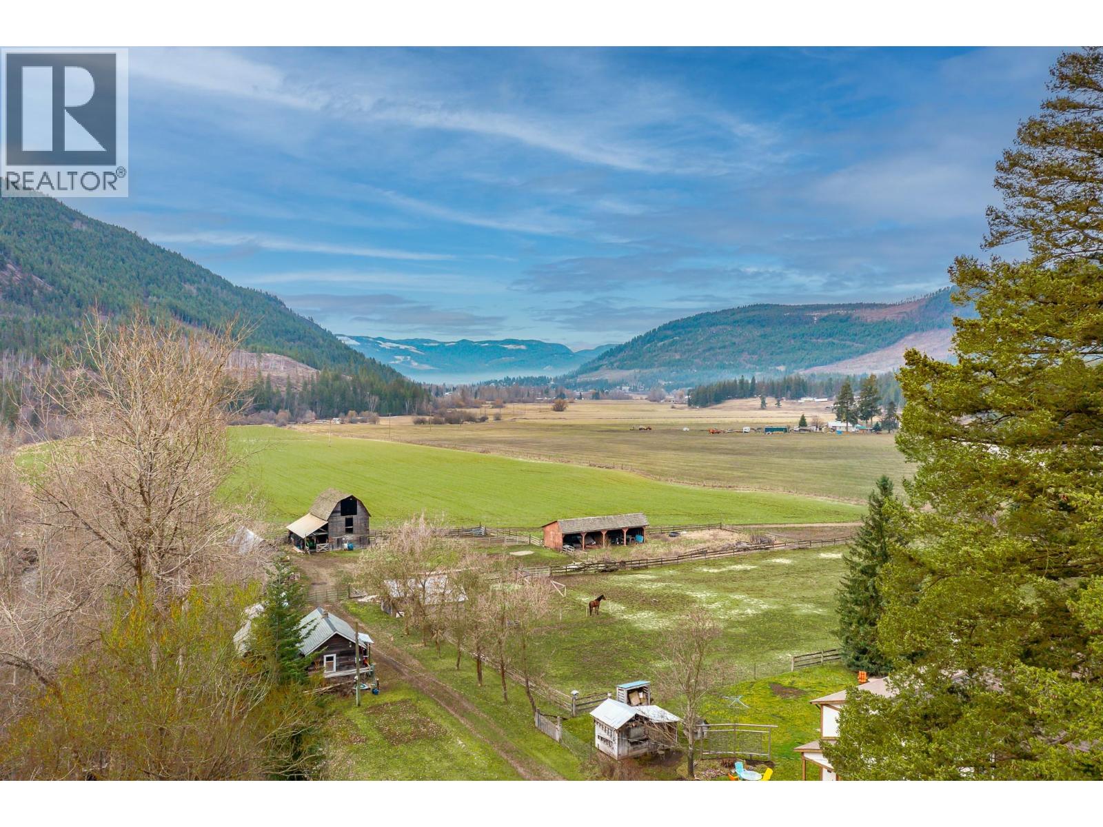 487 Mabel Lake Road, Lumby, British Columbia  V0E 2G5 - Photo 8 - 10374927