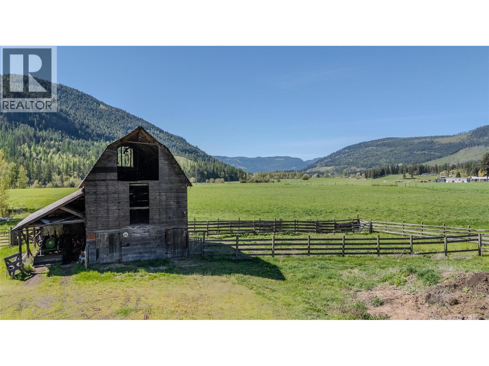 487 Mabel Lake Road, Lumby, British Columbia  V0E 2G5 - Photo 11 - 10374926