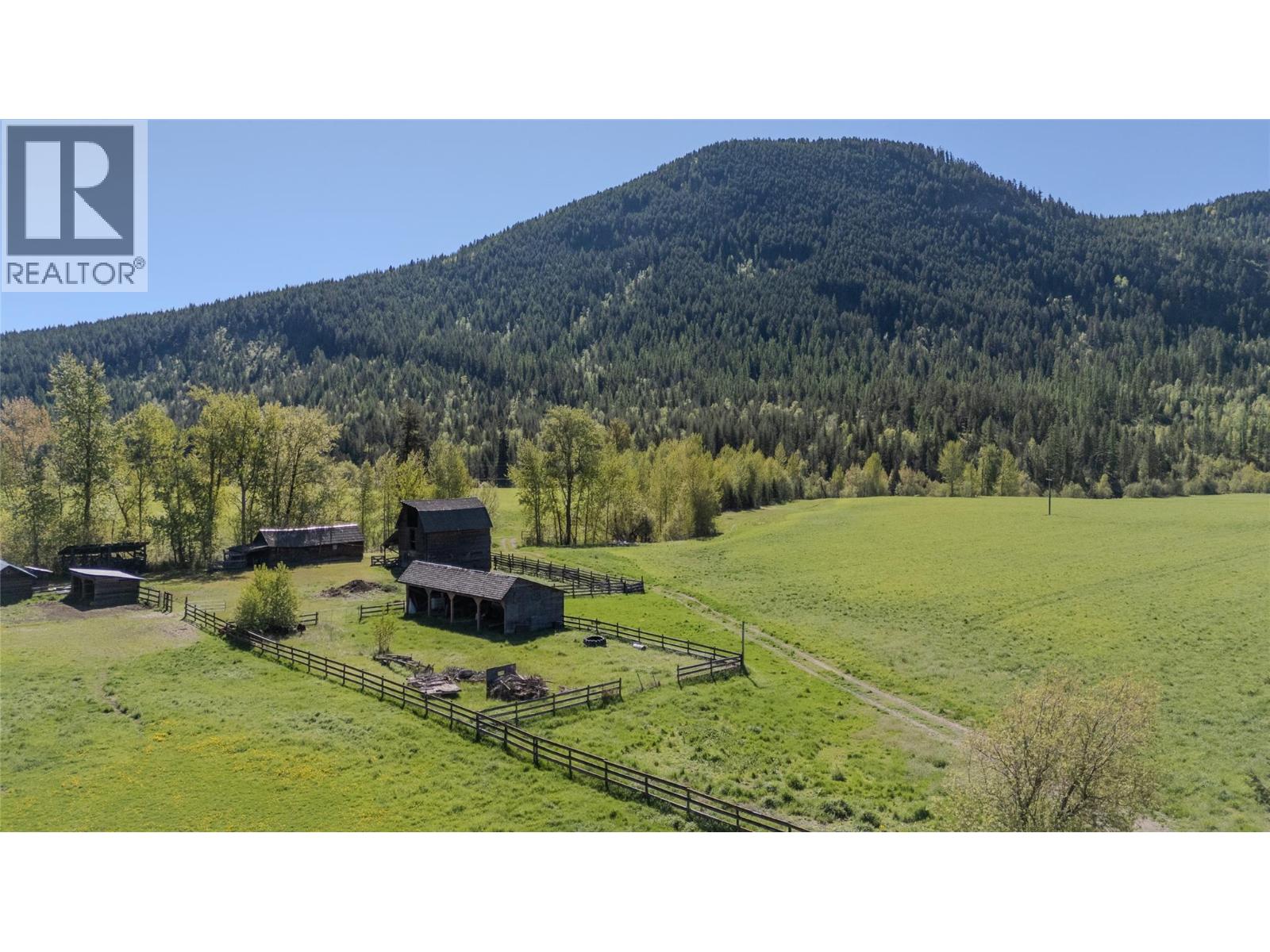 487 Mabel Lake Road, Lumby, British Columbia  V0E 2G5 - Photo 5 - 10374926