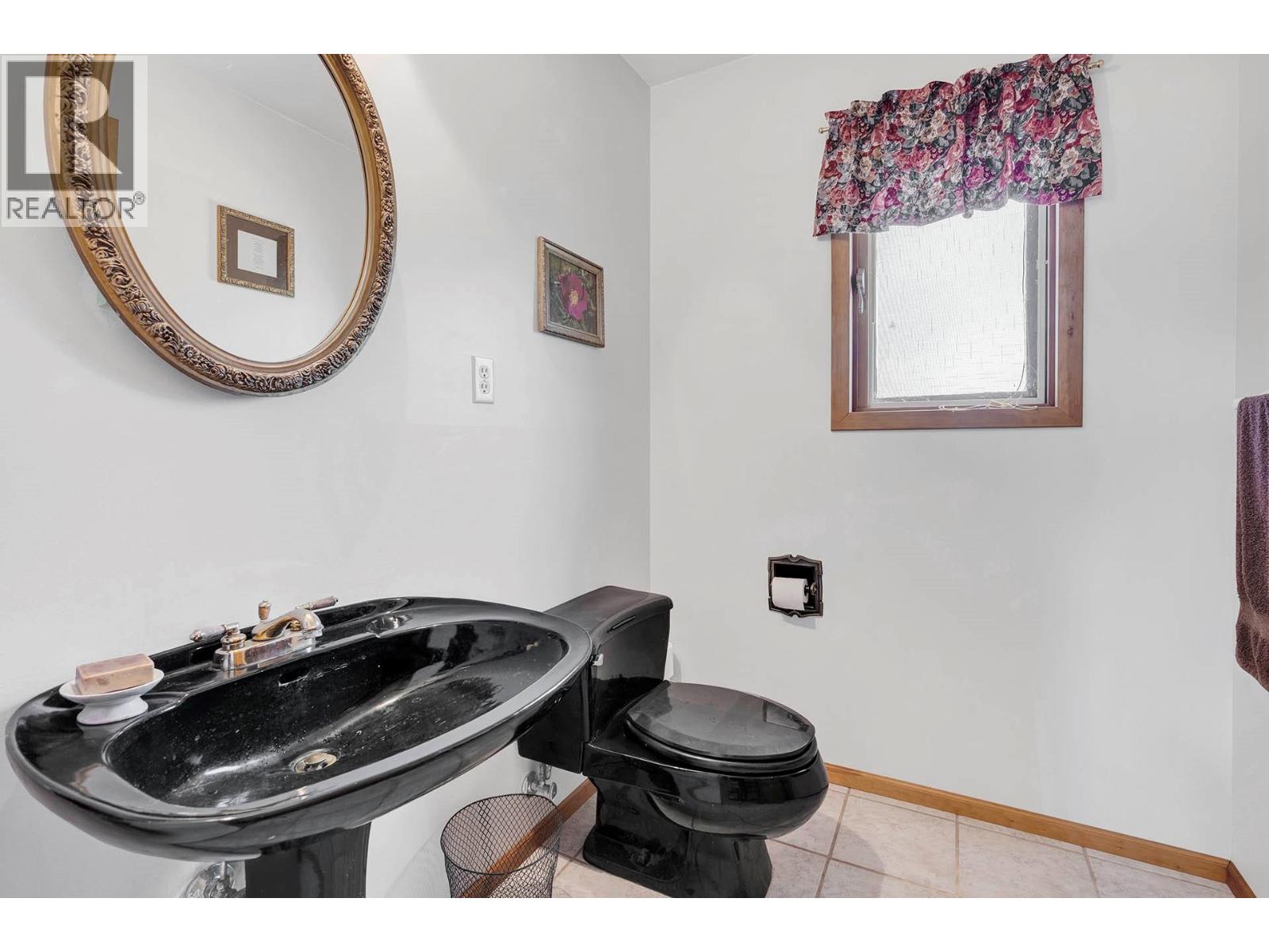 7480 West Subdivision Road, Clinton, British Columbia  V0K 1K0 - Photo 11 - 10375241
