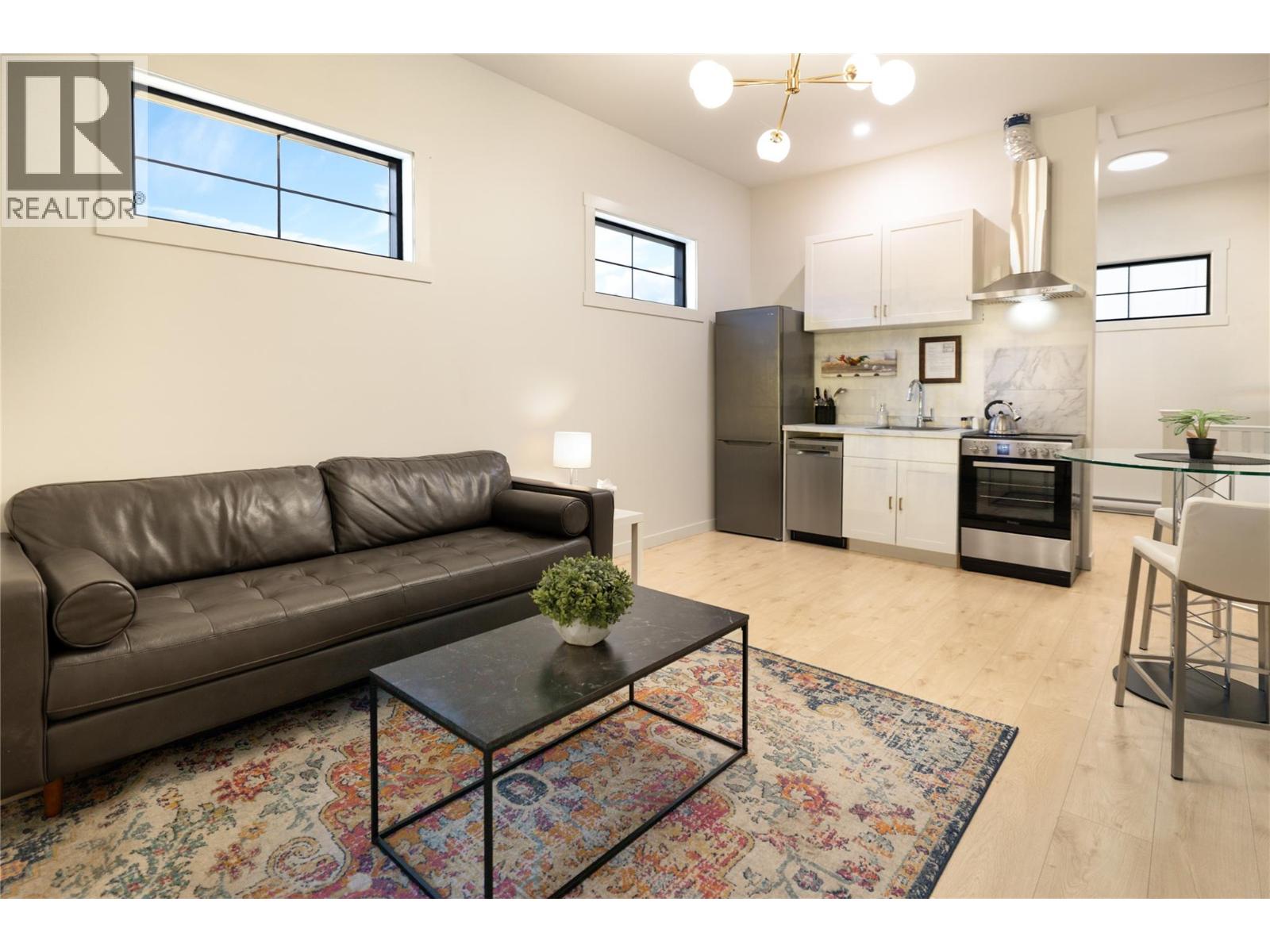 2053 Long Street, Kelowna, British Columbia  V1Y 1L3 - Photo 41 - 10373676
