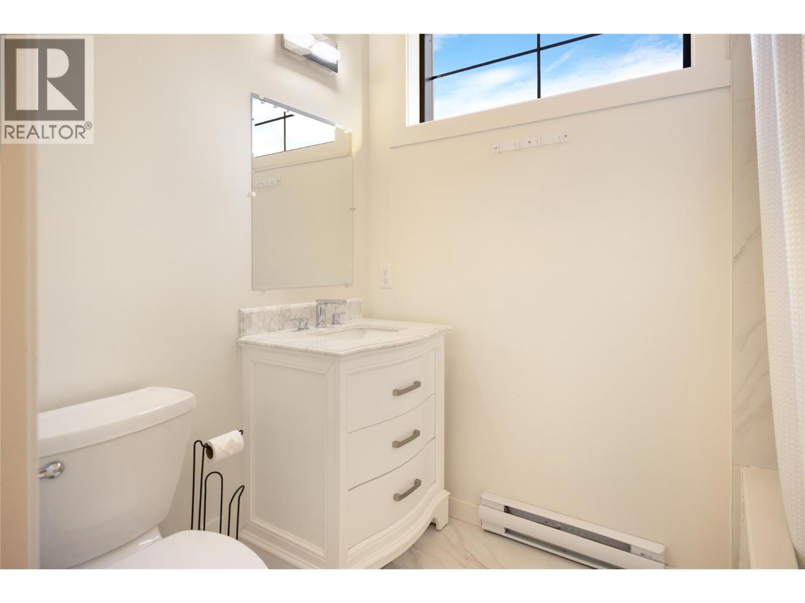 2053 Long Street, Kelowna, British Columbia  V1Y 1L3 - Photo 43 - 10373676
