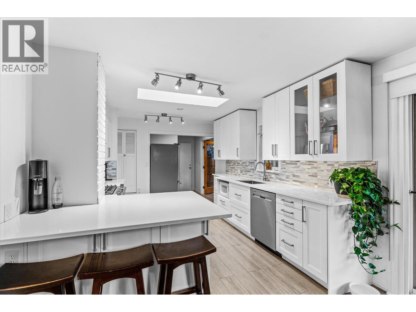 13614 Spencer Avenue, Summerland, British Columbia  V0H 1Z0 - Photo 10 - 10374688