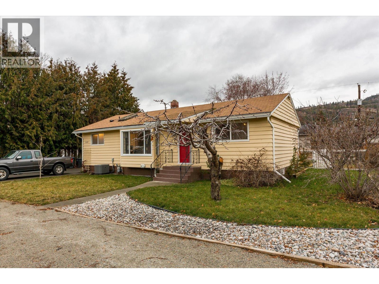13614 Spencer Avenue, Summerland, British Columbia  V0H 1Z0 - Photo 2 - 10374688