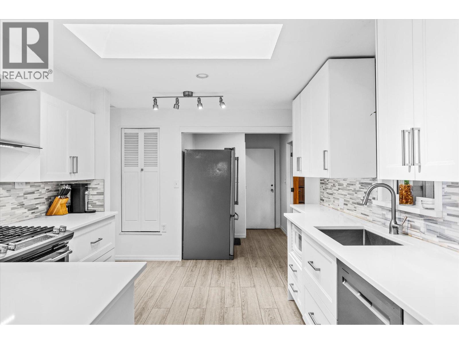 13614 Spencer Avenue, Summerland, British Columbia  V0H 1Z0 - Photo 9 - 10374688