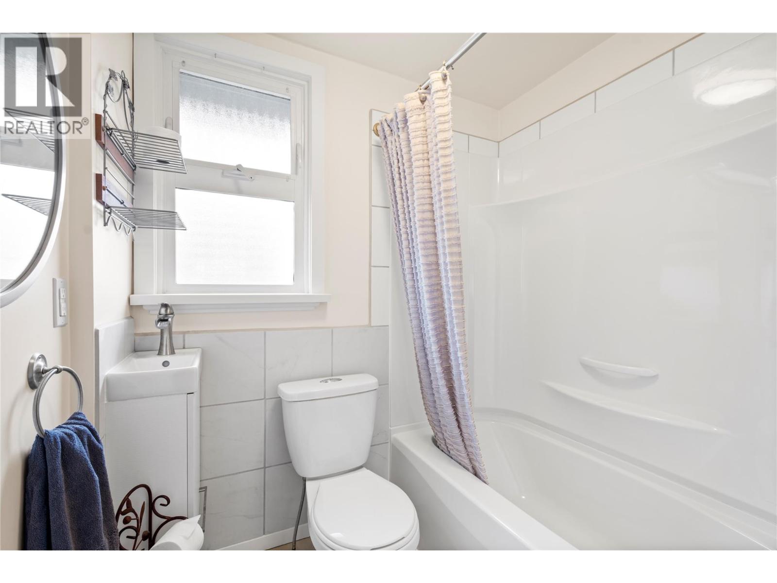 335 Middle Bench Road, Penticton, British Columbia  V2A 8S8 - Photo 18 - 10374887