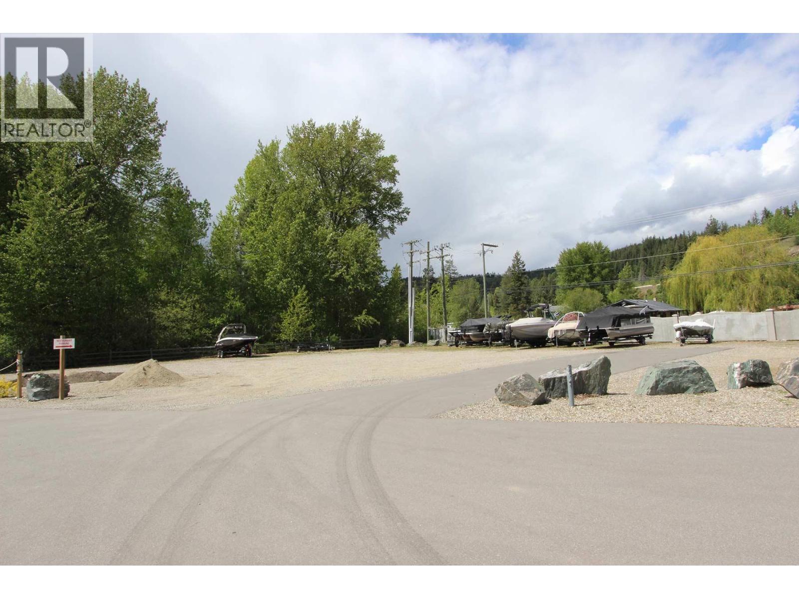 8 Eagle Lane, Lee Creek, British Columbia  V0E 1M4 - Photo 13 - 10374303