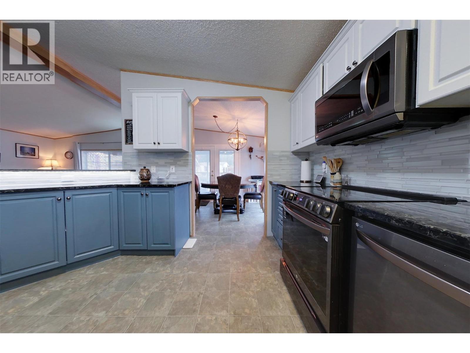 2116 Kokanee  N Court, Cranbrook, British Columbia  V1C 6N7 - Photo 6 - 10375265