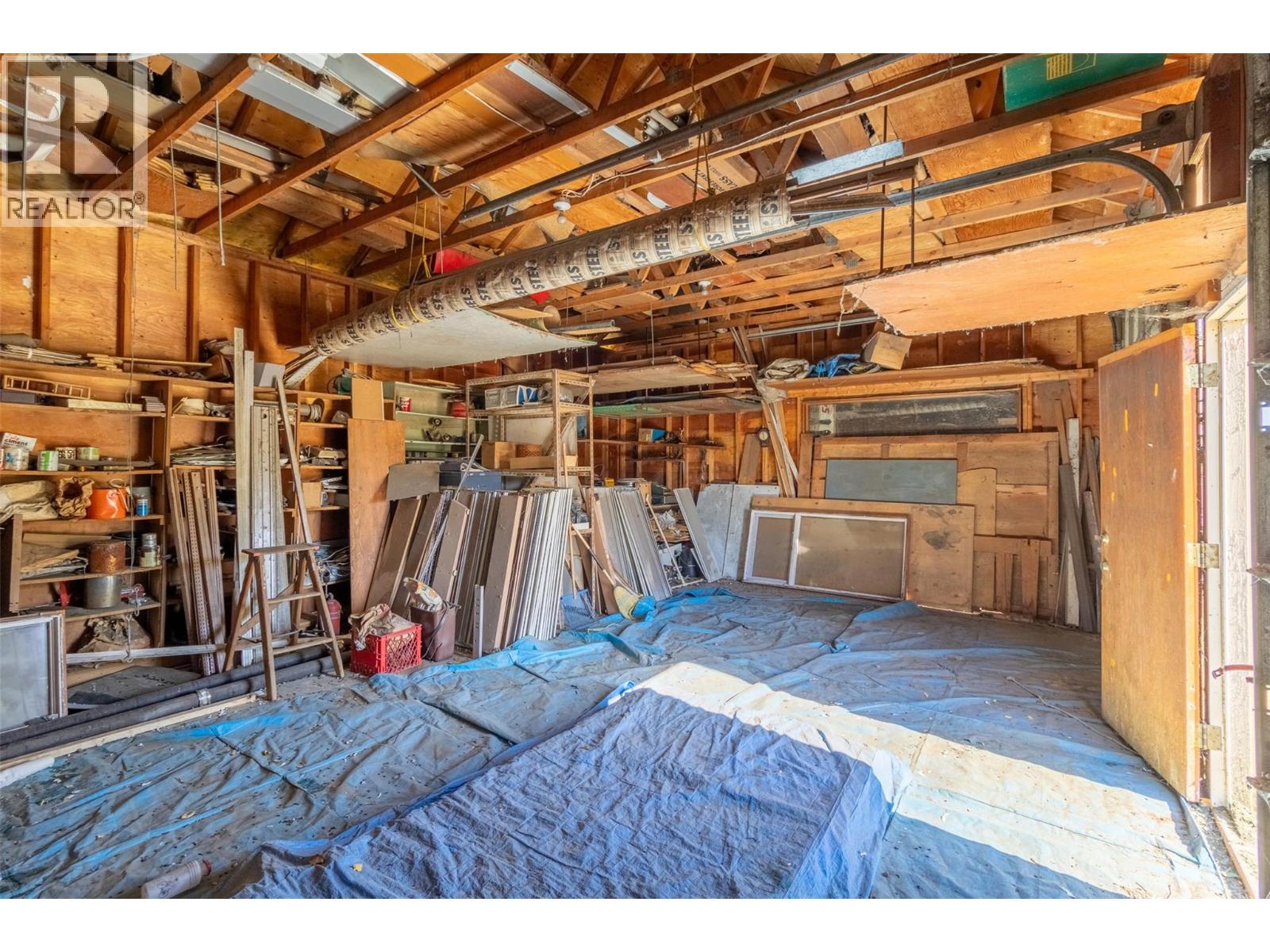 2042 Westsyde Road, Kamloops, British Columbia  V2B 7C2 - Photo 11 - 10375259