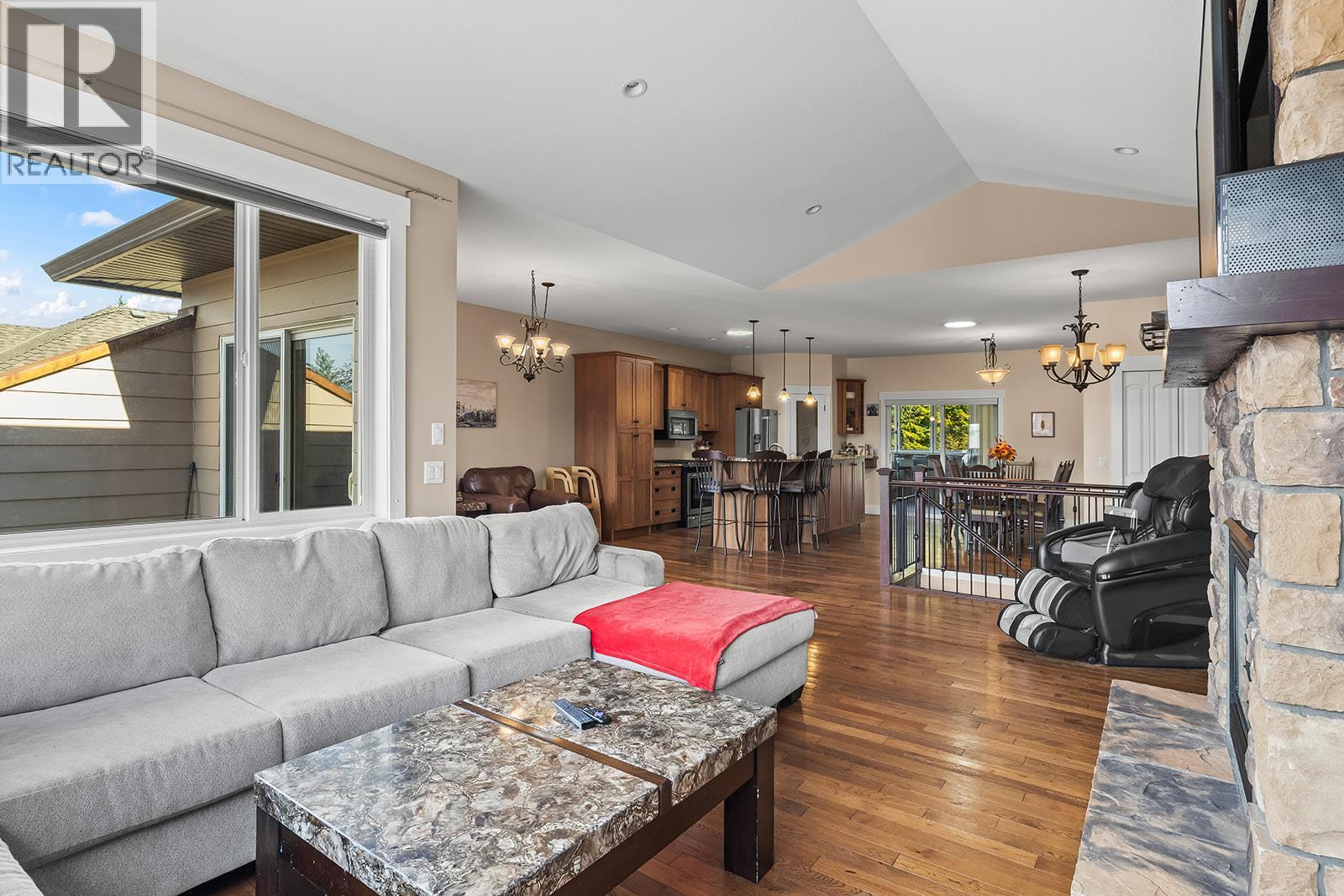 3431 Camelback Drive, Kelowna, British Columbia  V1Z 8A8 - Photo 17 - 10375084