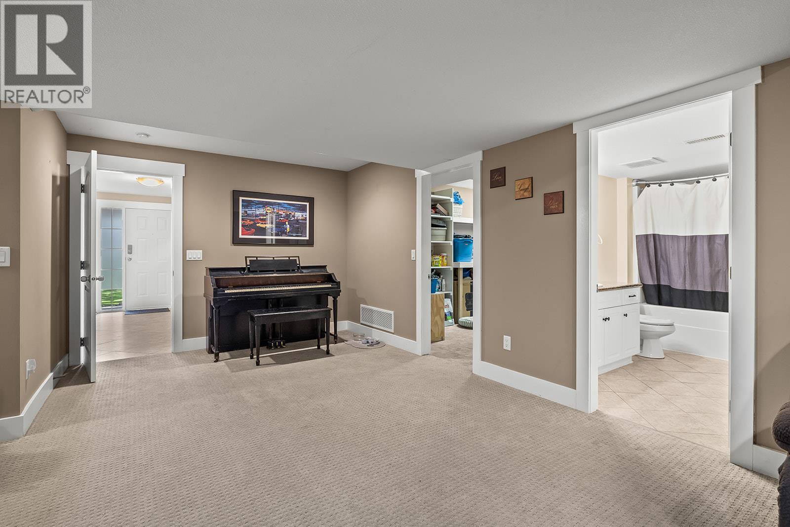 3431 Camelback Drive, Kelowna, British Columbia  V1Z 8A8 - Photo 44 - 10375084