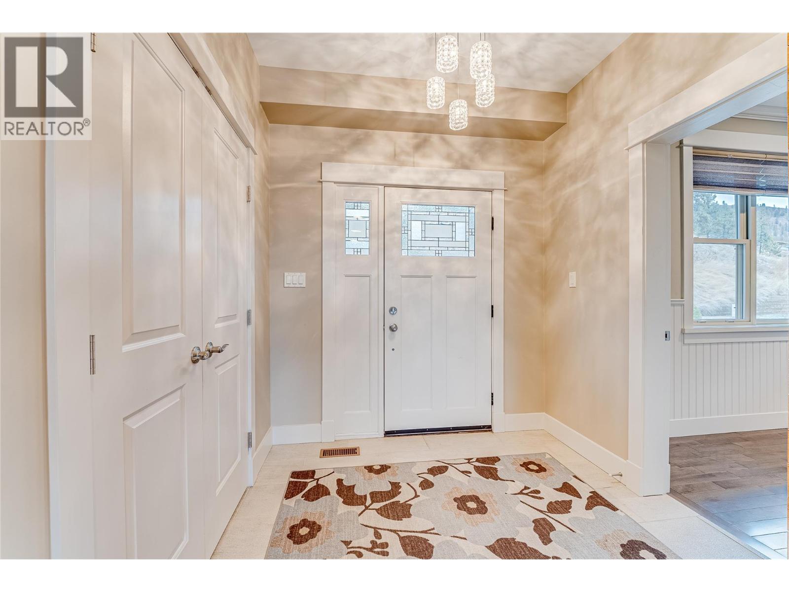 8844 Hampshire Crescent, Vernon, British Columbia  V1H 2K9 - Photo 3 - 10374469
