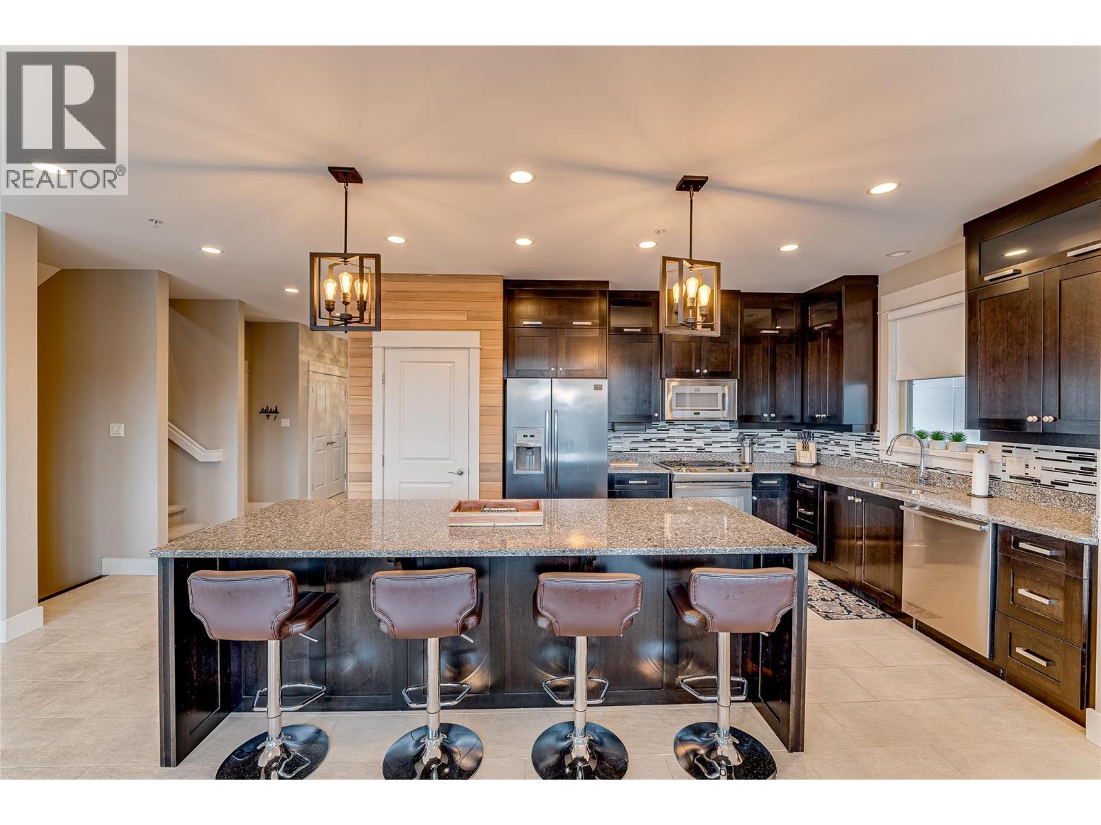 8844 Hampshire Crescent, Vernon, British Columbia  V1H 2K9 - Photo 6 - 10374469