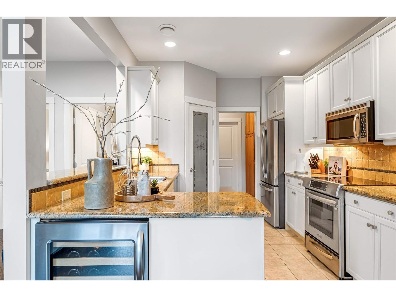 420 Niblick Court, Vernon, British Columbia  V1H 1V6 - Photo 11 - 10375151