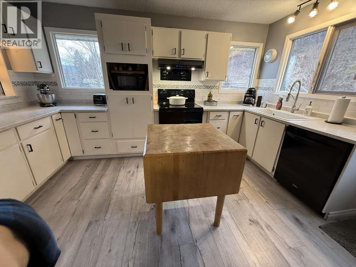 3304 White Lake Road, White Lake, British Columbia  V0E 2W1 - Photo 38 - 10375250
