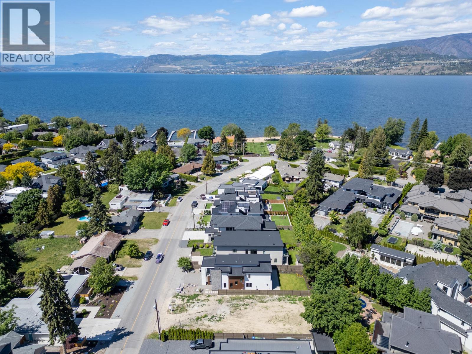 444 Sarsons Road, Kelowna, British Columbia  V1W 1C2 - Photo 2 - 10374873