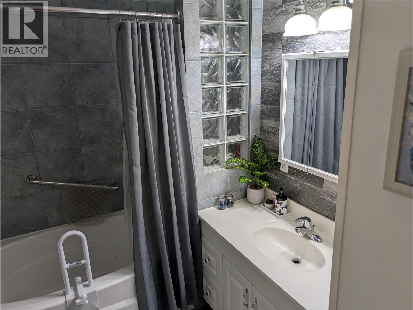 3745 Lakeshore Road Unit# 89, Kelowna, British Columbia  V1W 3K4 - Photo 18 - 10375299