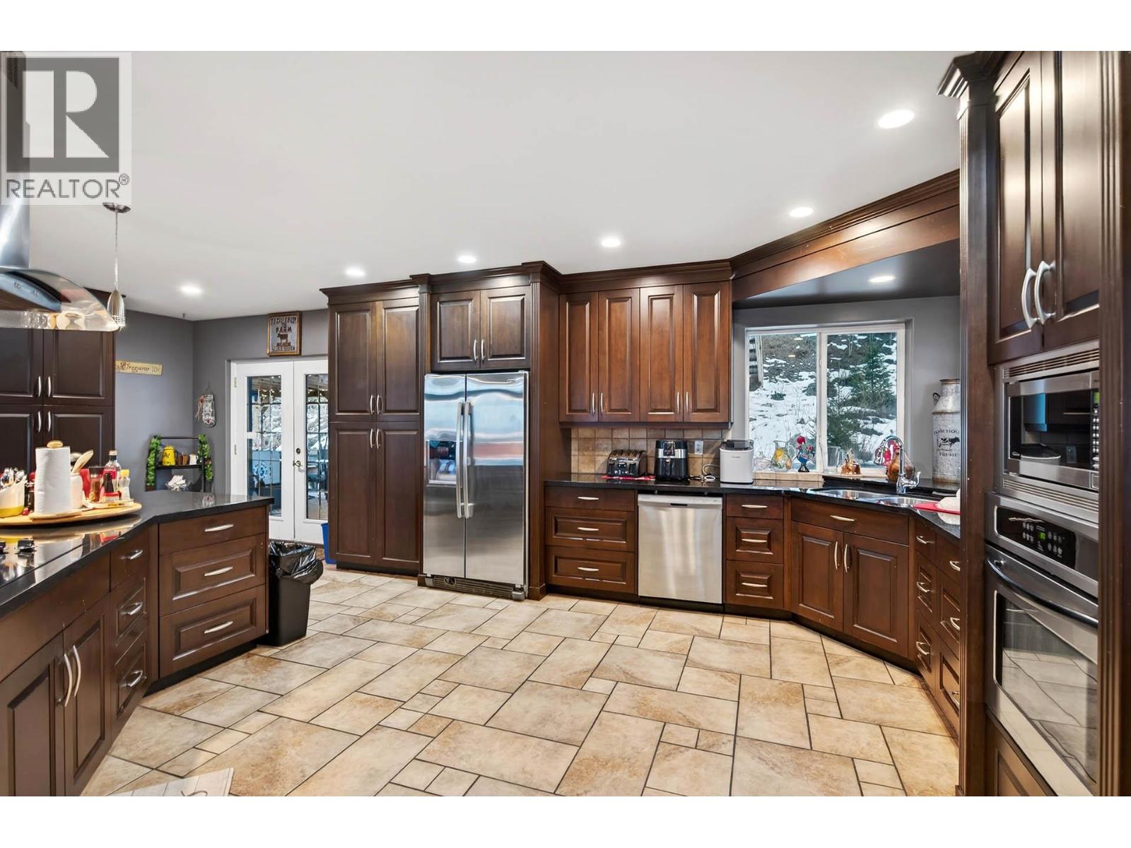 2828 Silver Birch Lane, Kamloops, British Columbia  V0E 2P0 - Photo 6 - 10374513