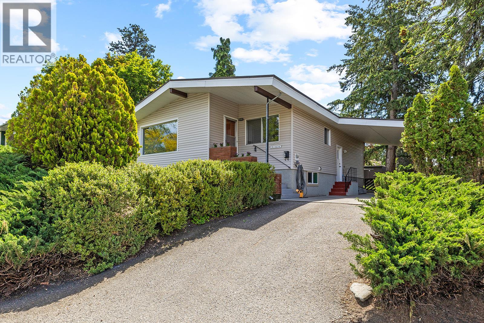 1745 Haug Avenue, Kelowna, British Columbia  V1Y 4M3 - Photo 2 - 10374853