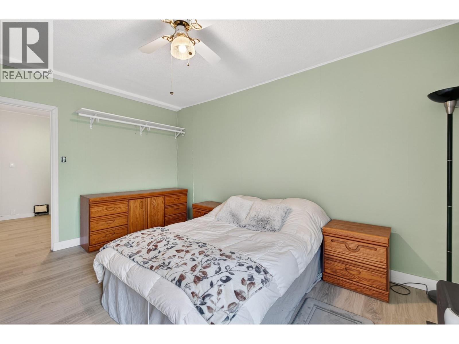 2004 33 Street, Vernon, British Columbia  V1T 5R6 - Photo 15 - 10374913
