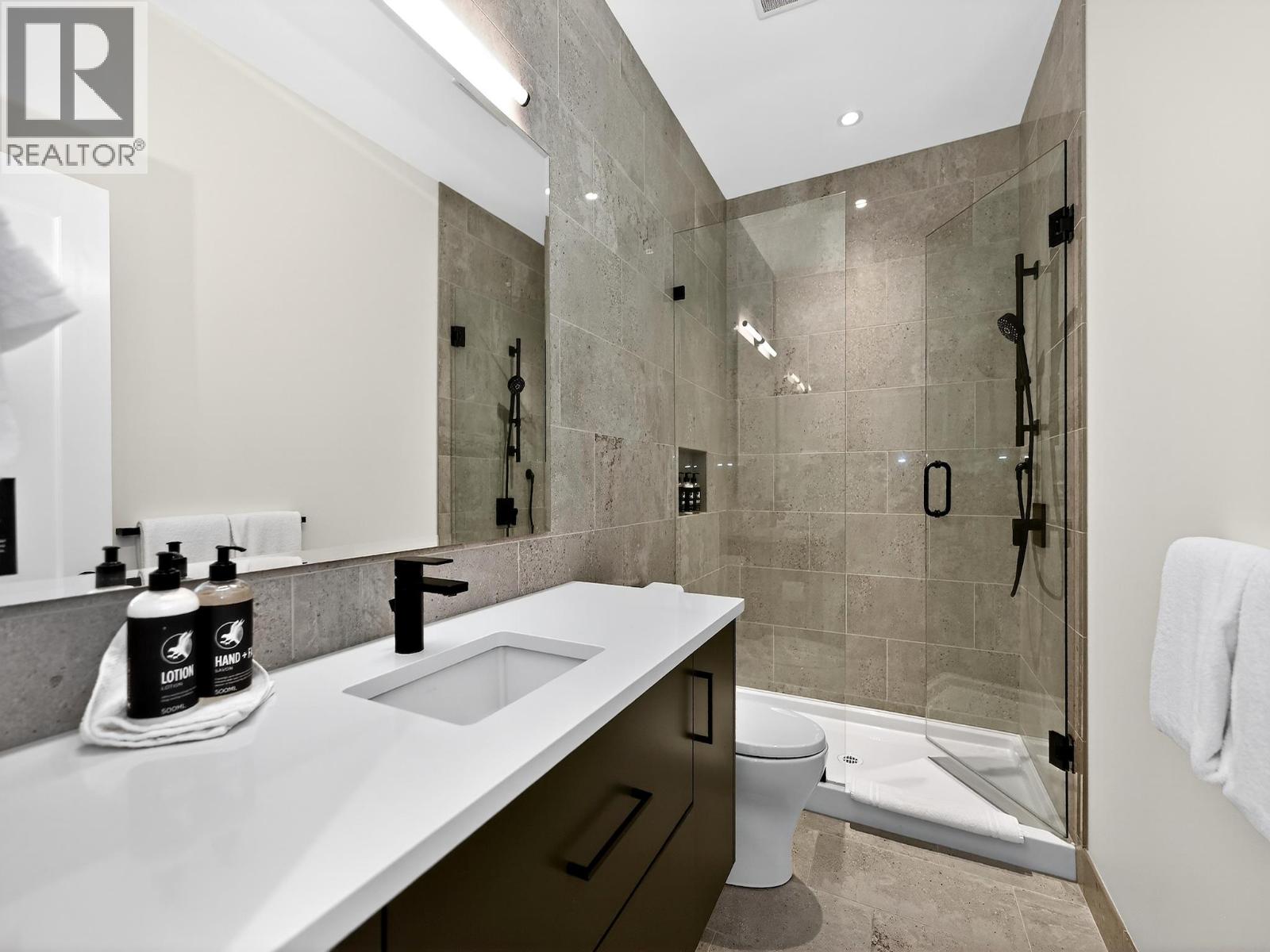 105 Predator Ridge Drive Unit# 24, Vernon, British Columbia  V1H 0A5 - Photo 53 - 10375268