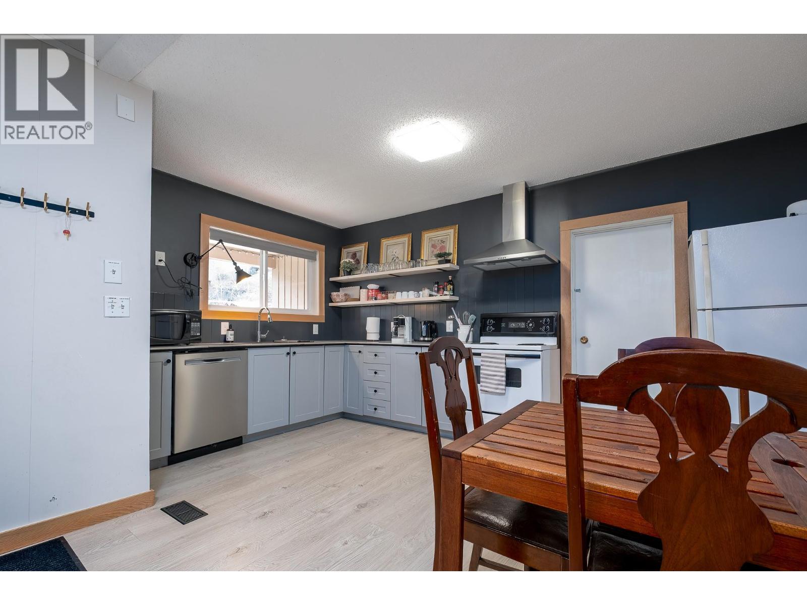 792 Rossland Avenue, Trail, British Columbia  V1R 3N3 - Photo 17 - 10367134