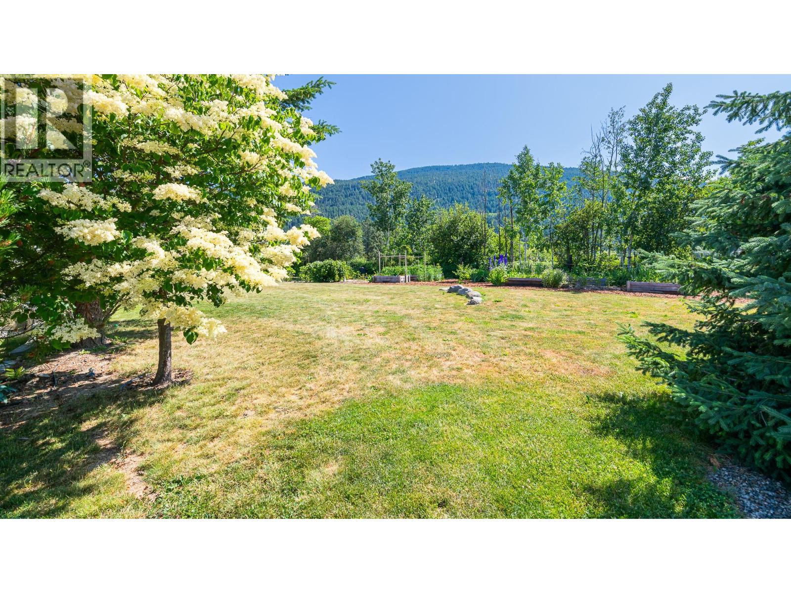 1506 1st Avenue Nw, Creston, British Columbia  V0B 1G6 - Photo 44 - 10375158