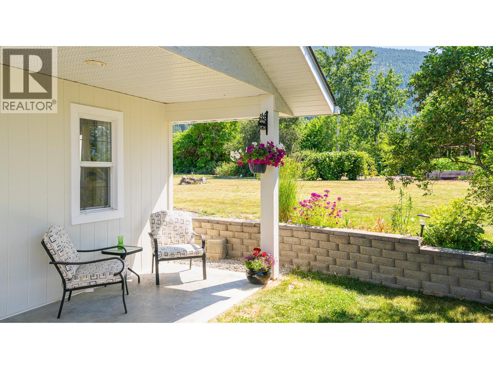 1506 1st Avenue Nw, Creston, British Columbia  V0B 1G6 - Photo 52 - 10375158