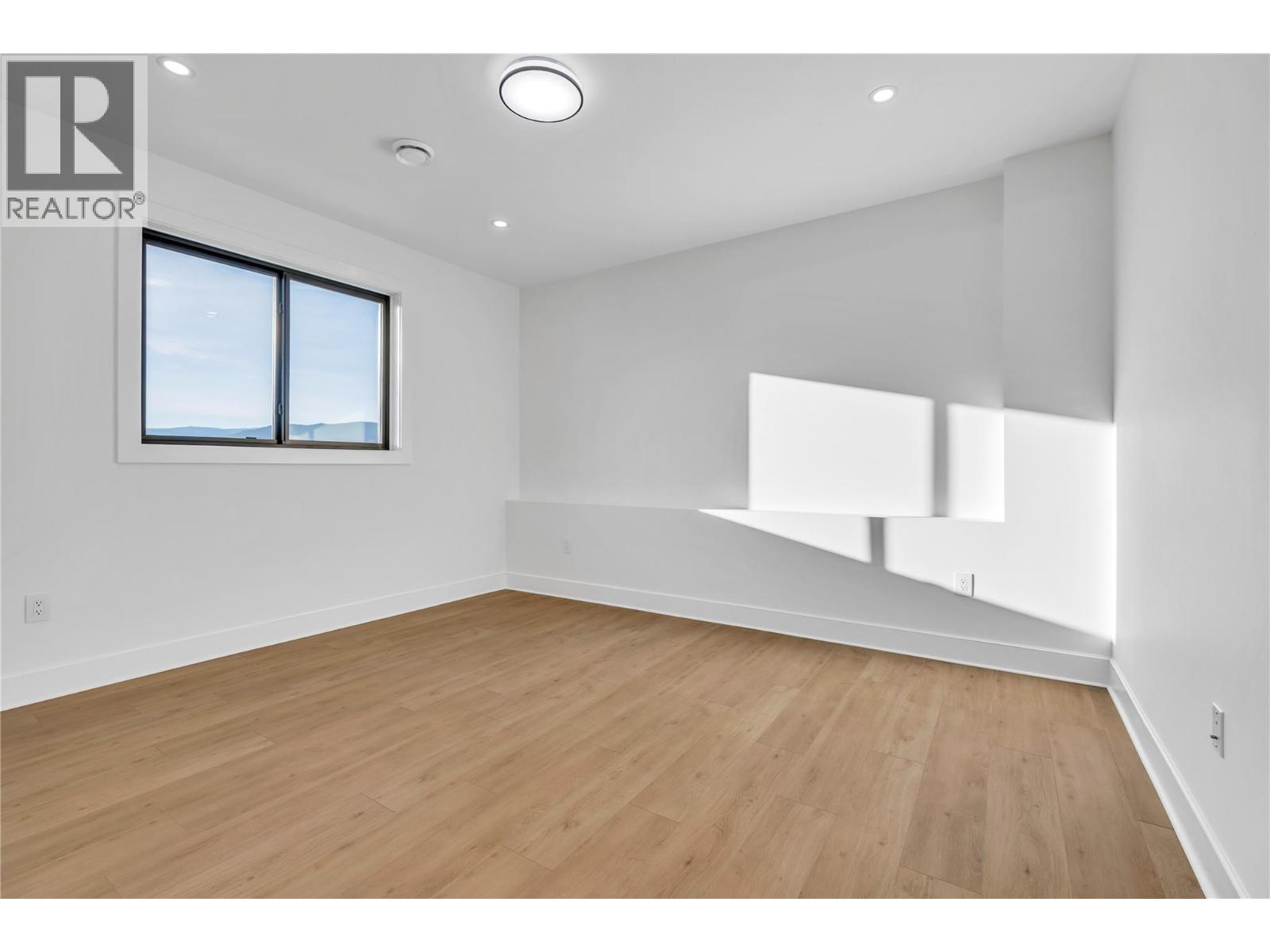 1077 Antler Drive, Penticton, British Columbia  V2A 9G6 - Photo 33 - 10375019