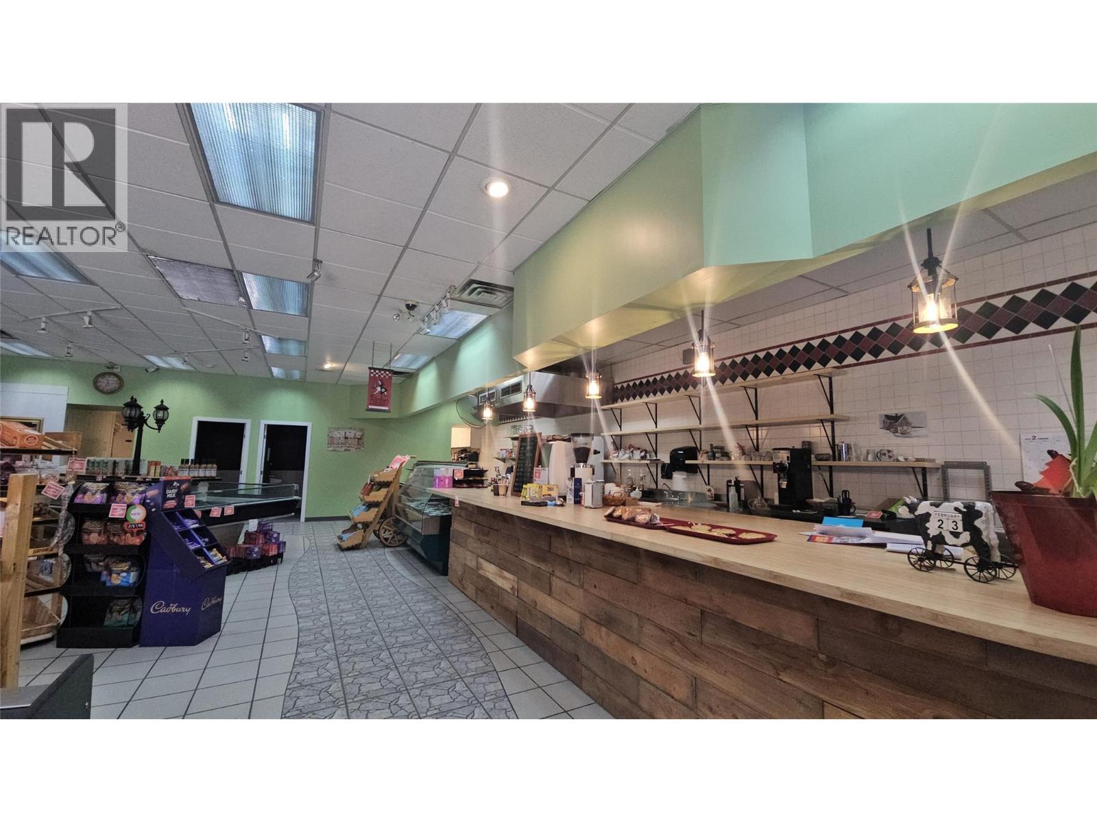 1900 32nd Street, Vernon, British Columbia  V1T 5K8 - Photo 12 - 10375355