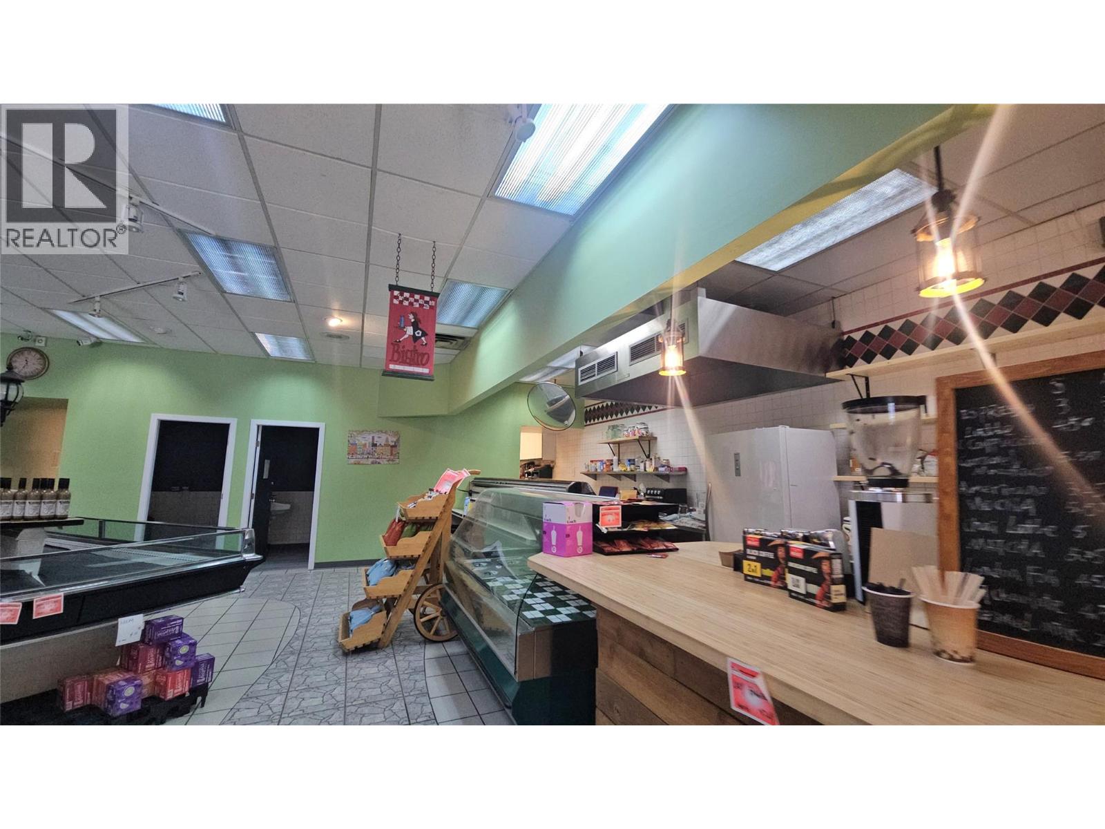 1900 32nd Street, Vernon, British Columbia  V1T 5K8 - Photo 28 - 10375355